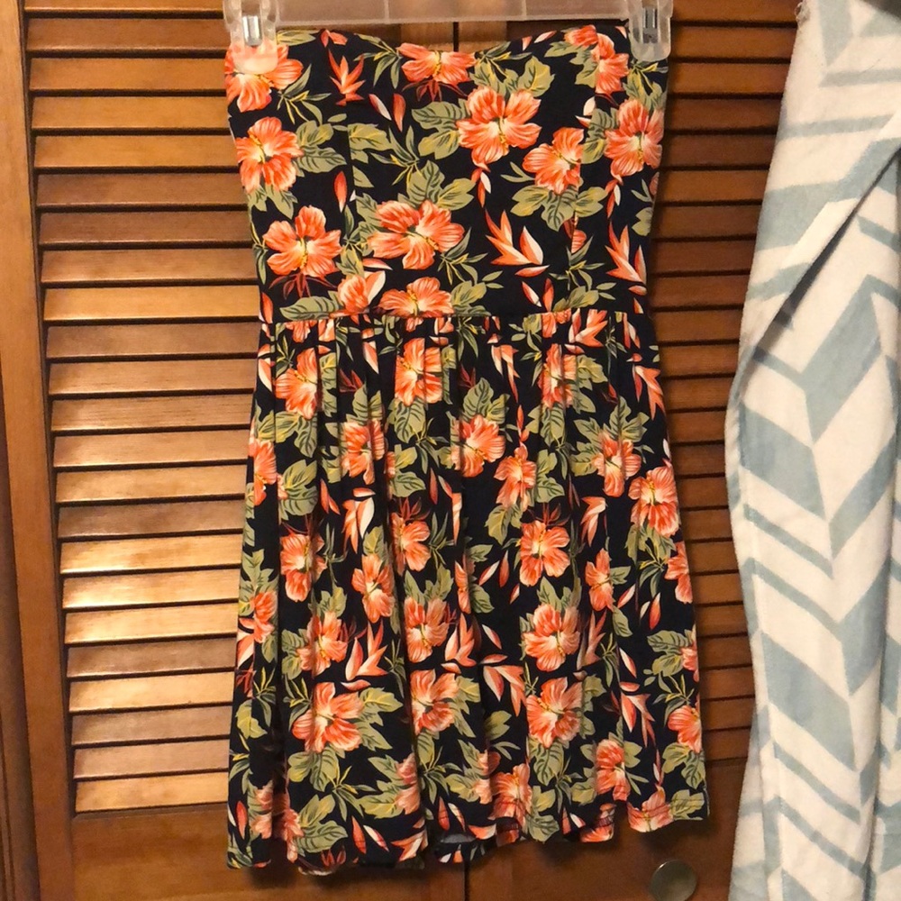 Cute strapless floral dress